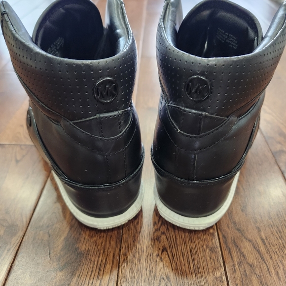 Michael Kors WEDGE Shoes - Picture 6 of 16